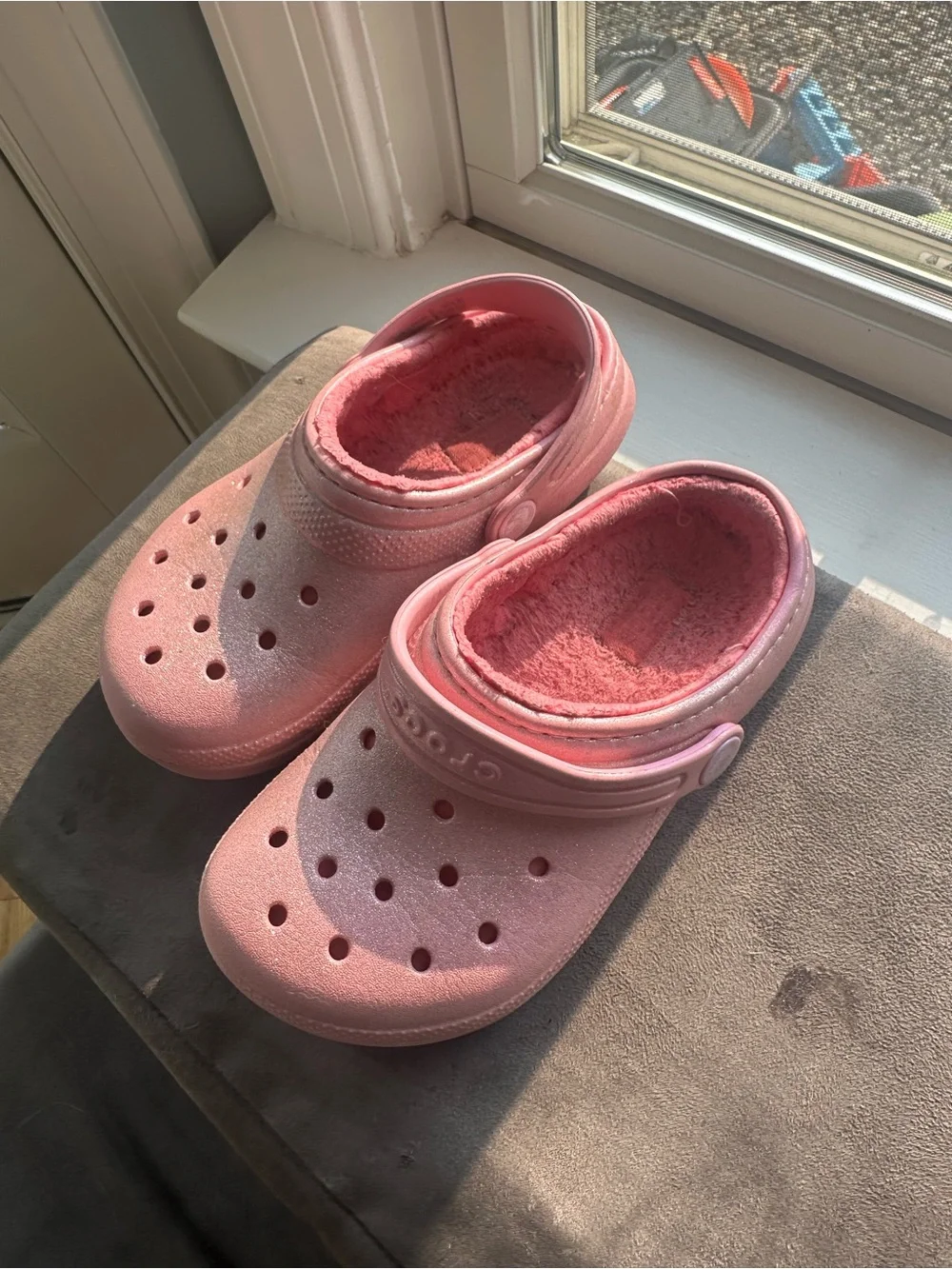 Crocs Kids Pink Glitter Fuzz Lined Classic Clog Shoes Size C12